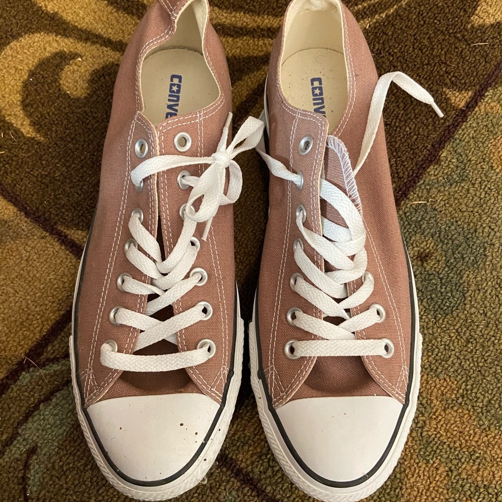 Tan Converse Chucks
